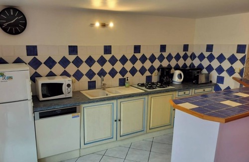 Aubenas Apartment | Gite on garden level