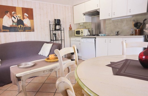 Mimet Cottage | Gîte Pagnol in wooded property, swimming pool between Aix-en-Provence and Cassis.