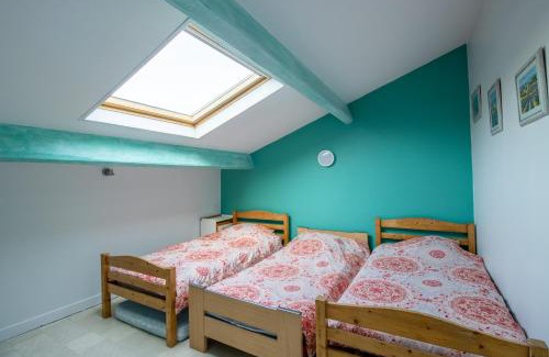 Cherveix-Cubas Villa | Gite Piscine et Jacuzzi intérieurs