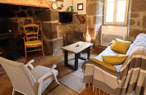 Saint-Projet-de-Salers Cottage | Gite Saint-Projet-de-Salers, 2 bedrooms, 4 persons