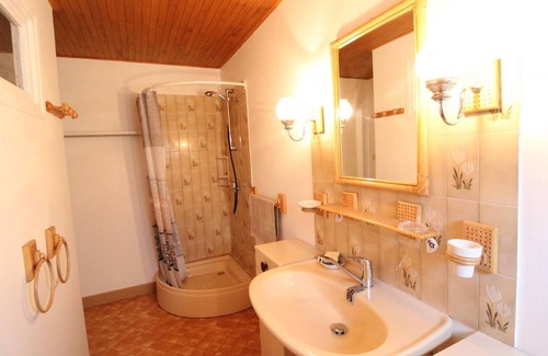 Saint-Illide Cottage | Gite Saint-Illide, 3 bedrooms, 6 persons