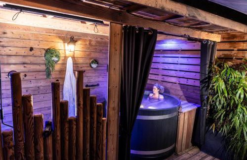 Remiremont Apartment | Gite & Spa Privatif Glam'88 - Vosges