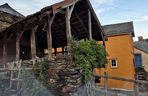 Assac House | Gîte Tarn valley between Millau and Albi