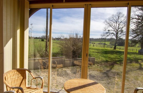 Thiviers Cottage | Gite Thiviers, 3 bedrooms, 5 persons