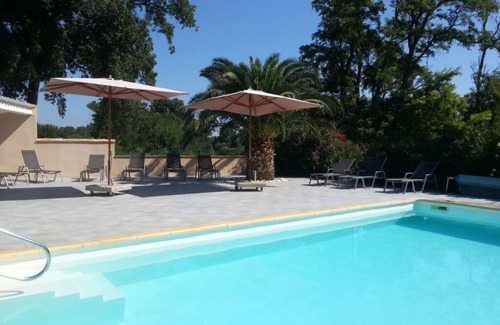 Raissac-d'Aude House | Gîte with: garden, BBQ, swimming pool, spa, tennis, gym, ideal famillel