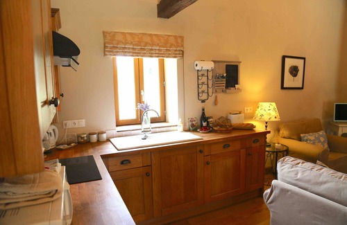 Villamblard Cottage | Gites Boutique The Cottage Sleeps 2 (1 Bedroom)