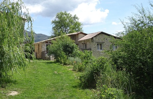 Chateauneuf-Miravail Villa | Gites Les Costoliers piscine à débordement chauffée tout confort