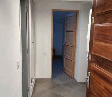 Charleval Apartment | GitesLuberon 2 F2