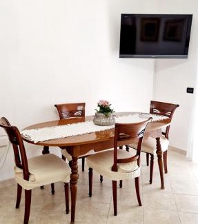 Monte Sacro Apartment | Giulia Home Apartment Metro Conca D'Doro Roma
