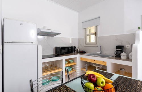Perivolos Apartment | GK in SANTORINI HOME ART