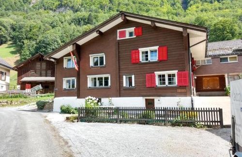 Engi House | Glärnisch Blick
