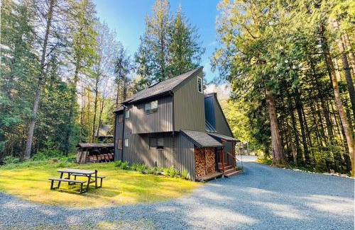 Warnick House | Glacier Glow