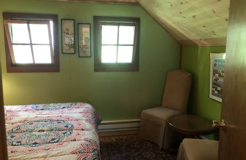 Essex House | Glacier National Park, family cabin. Southern border off US Highway 2