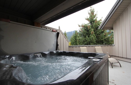 Village North Condo | Glaciers Reach #39 | 2 Bedroom with Kitchen, Fireplace and Private Hot Tub