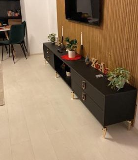Braila Apartment | Glamorous One
