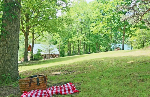 Copperhill RV Rental | Glamping at Copperhill - "The Kayak"