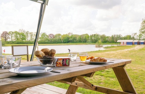Zelhem House | Glamping by the Water in Zelhem