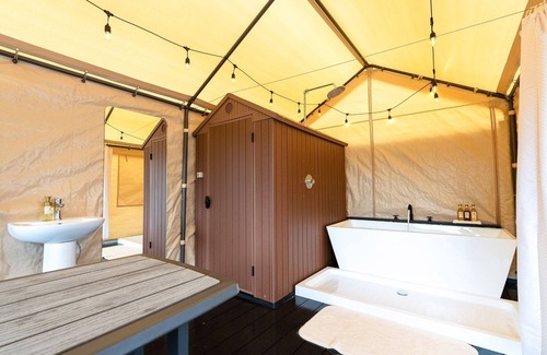 Yamakita Hotel | Glamping dome tent with toilet and semiopenair bath no meals plan/Ashigarakamigun Kanagawa