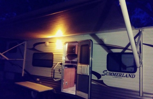 Wills Point RV Rental | Glamping, Fire pits, grills and Lakes.