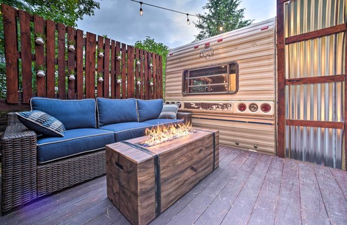 Clarksville Cabin | Glamping Getaway in Woodstock Lake Campground