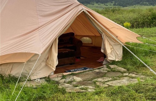 Forestgrove Cabin | Glamping in Little Snowy Mountains in Central Montana