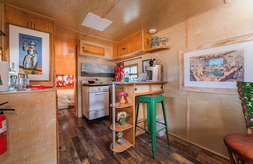 Spicewood House | Glamping in Spicewood TX Hill Country~ The Kit at Green Acres