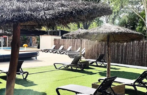 Mirepeisset House | Glamping Lodge PREMIUM 34m² - 2 bedrooms - TV - air conditioning - covered terrace - sleeps 4