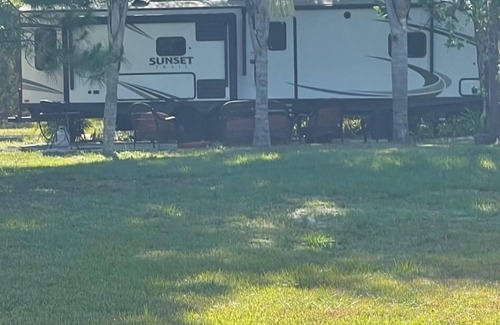 Braden River House | “GLAMPING”on 10 acres…10minutes to Lakewood Ranch and close to Sarasota scenes.