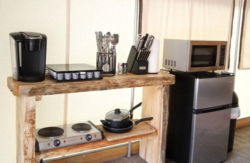 Orderville RV Rental | Glamping Tent Near Zion w/AC & Private Bathroom