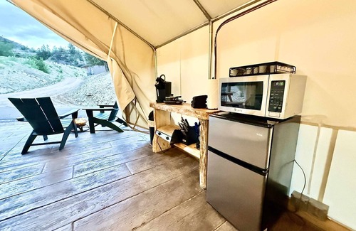 Orderville RV Rental | Glamping Tent Near Zion w/AC & Private Bathroom
