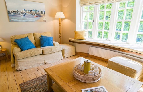Rhydwyn Cottage | Glan Gors Felin - sleeps 8 guests in 4 bedrooms
