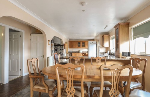 Llanerchymedd House | GLAN GORS, pet friendly, with open fire in Llanerchymedd