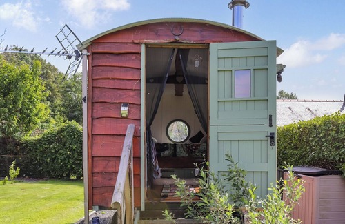 Caergeiliog Cottage | Glan Tywyn Shepherds Hut