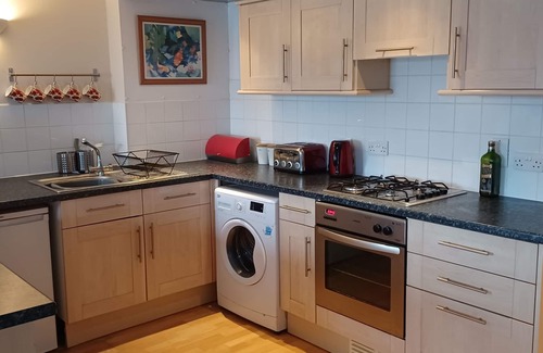 Milford Haven Apartment | Glan Yr Hafan (Seaside Haven)