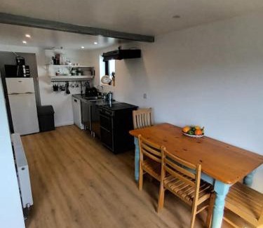 Rushanes House | Glandore 2 bedroom house