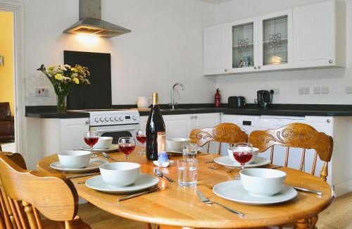 Loughor House | Glanmwrg Barn