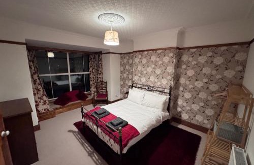 Arthog House | Glannant - 5 Bed & 4 Bathroom - Fairbourne, Barmouth, Mawddach Estuary