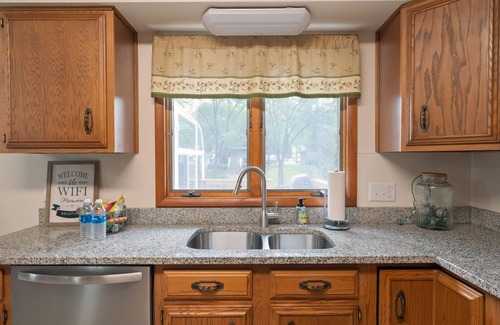 Monticello House | Glass Porch Cottage Lake Freeman