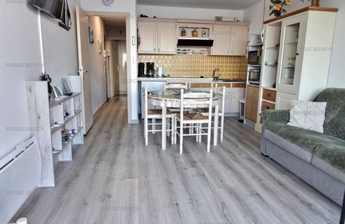 Berck-sur-Mer Apartment | GLB106 : Appt 4 pers, Ideally located with terrace facing the sea private parking