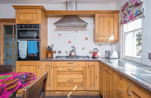 Nolton Cottage | Glebe House, Holiday Cottage Nolton Haven, Sleeps 14, 7 bedrooms, bathrooms