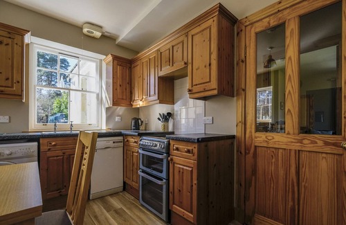 Ardgay Cottage | Gledfield Gate Lodge is wonderful, traditional cosy cottage that has been refurbished throughout.