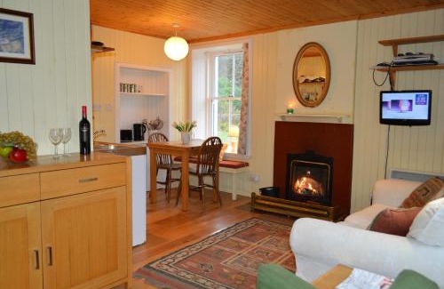 Cairndow House | Glenbranter Cottage