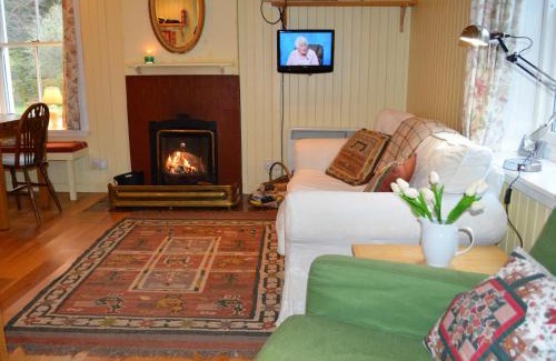 Cairndow House | Glenbranter Cottage