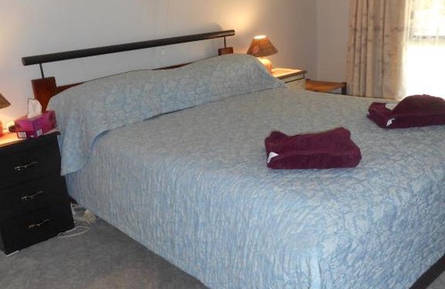 Yarck House | Glenfield Cottage