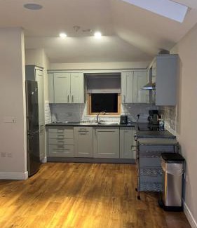Lamlash House | Glenisle Cottage