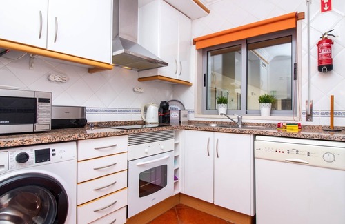 Montechoro Apartment | Globe 33 Apartment | Top Location & The Strip Albufeira