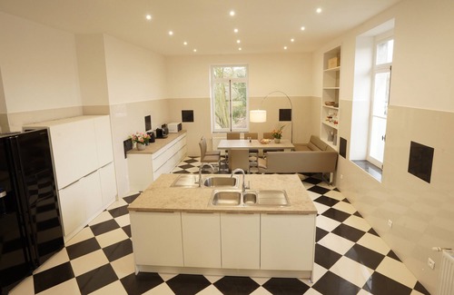 Hallines House | Glorious Chateau, 30 minutes from the Channel Tunnel, that sleeps 26 in style