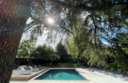 Hallines House | Glorious Chateau, 30 minutes from the Channel Tunnel, that sleeps 26 in style
