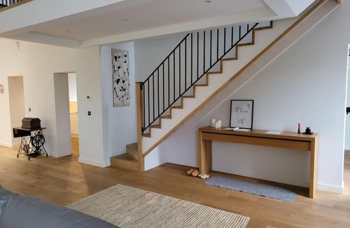 Coberley House | Glorious Cotswold Coach House - Ideal for Cheltenham Races