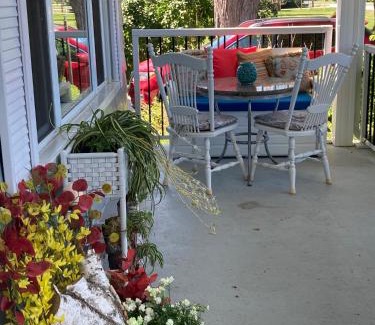 Town of Essex Bed & Breakfast | Glorious Gardens Bed and Breakfast